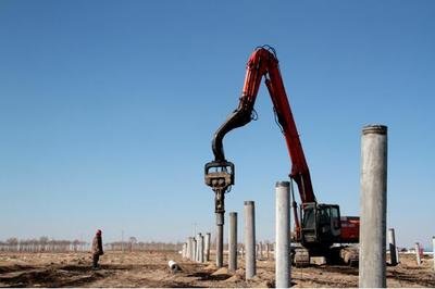 專業(yè)光伏打樁機施工